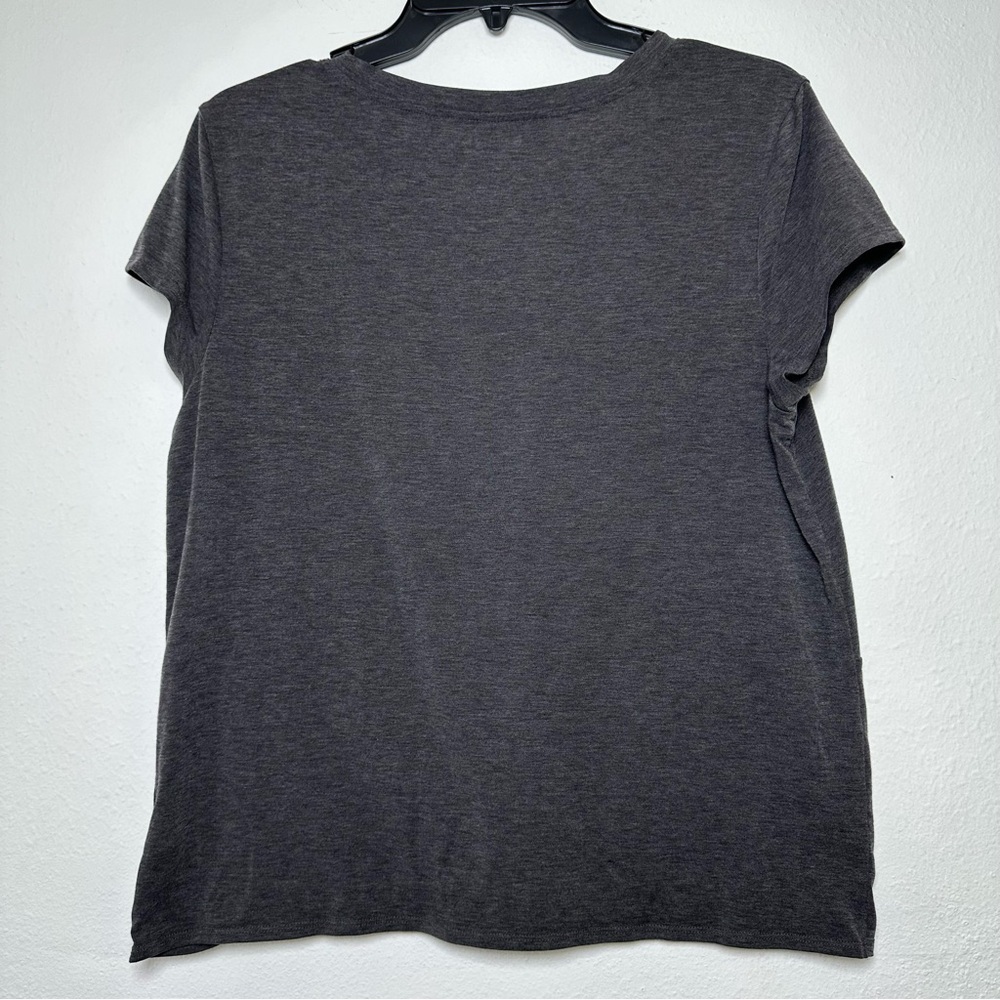 Athleta Essence Twist Tee Top Size M Heather Gray Short Sleeve
Sleeves Size M - Picture 3 of 10
